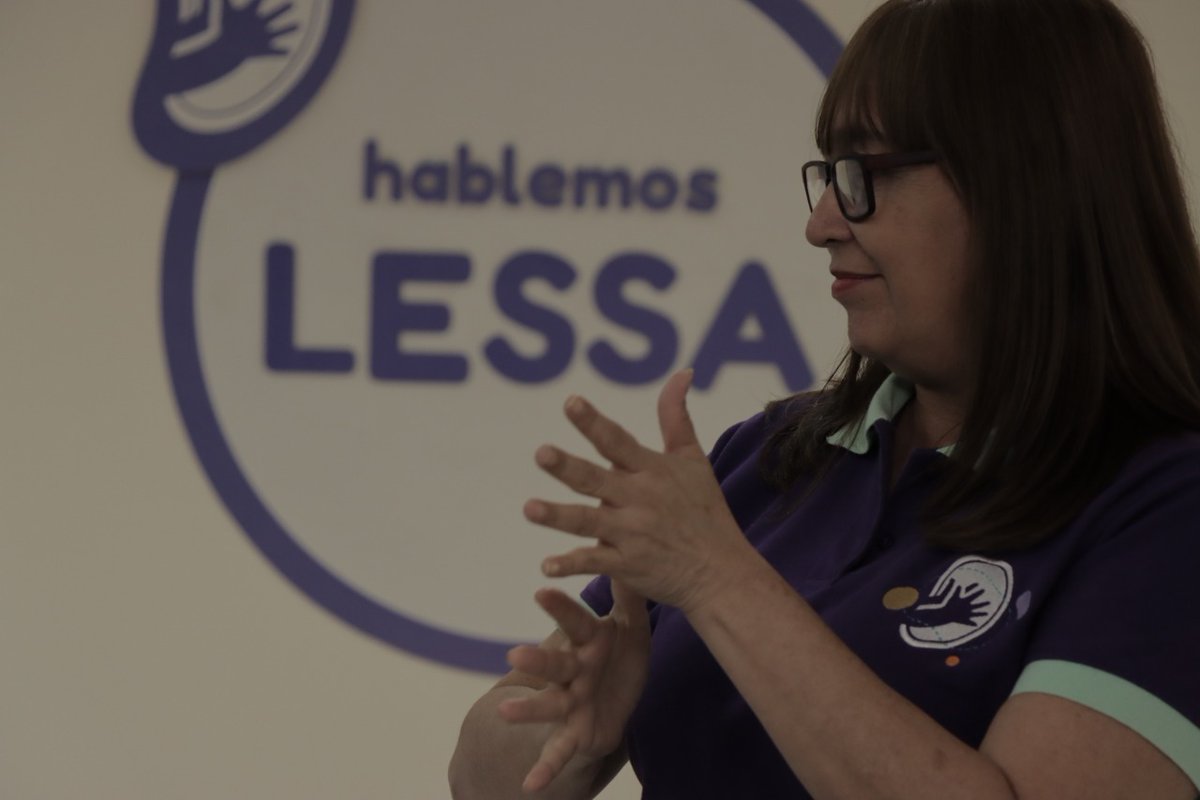 Gobierno del Presidente Bukele promueve educación en lenguaje de señas salvadoreña gobierno-del-presidente-bukele-promueve-educacion-en-lenguaje-de-senas-salvadorena